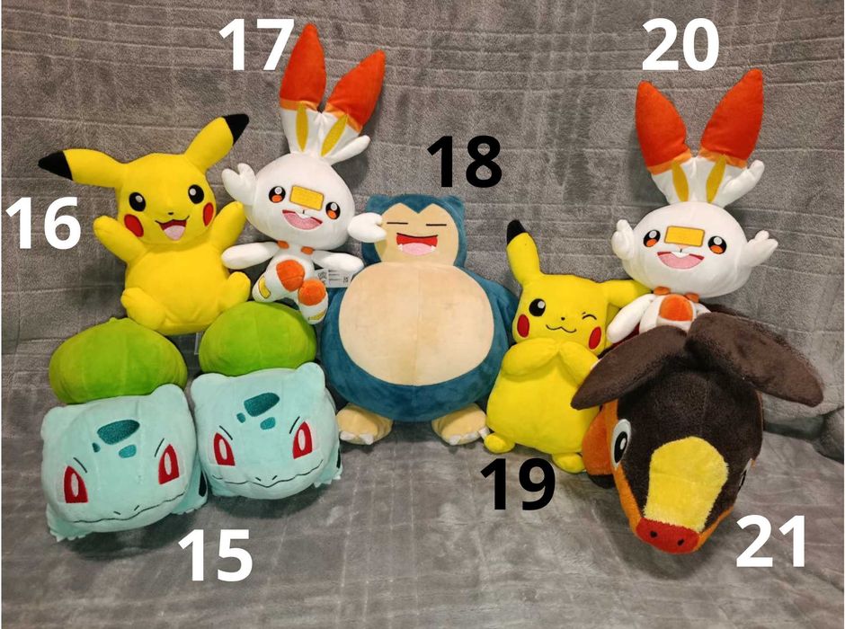 Багато м'яких іграшок ПОКЕМОНІВ