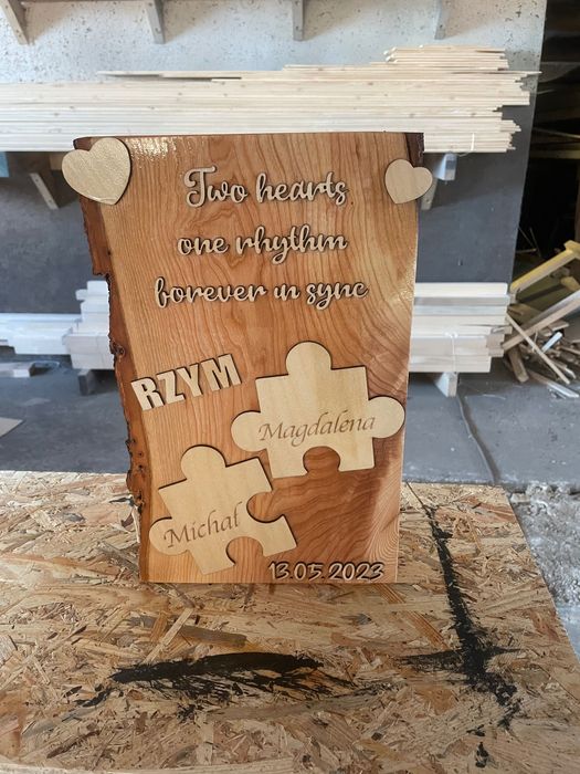 Dekoracje grawerowane, cięcie, napisy okolicznościowe, ozdoby,