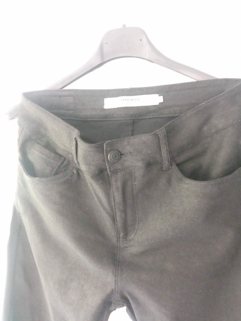 Czarne spodnie rurki S 36 Vero Moda