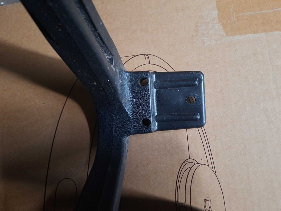 Стілець офісний (на запчасті розбір) стул комп‘ютерний крісло колесо