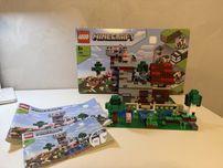 Конструктор LEGO Minecraft Майнкрафт 21161 Верстак , оригінал