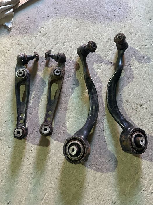 Ричаг передний правий лівий б/у для LAND ROVER RANGE ROVER SPORT L494