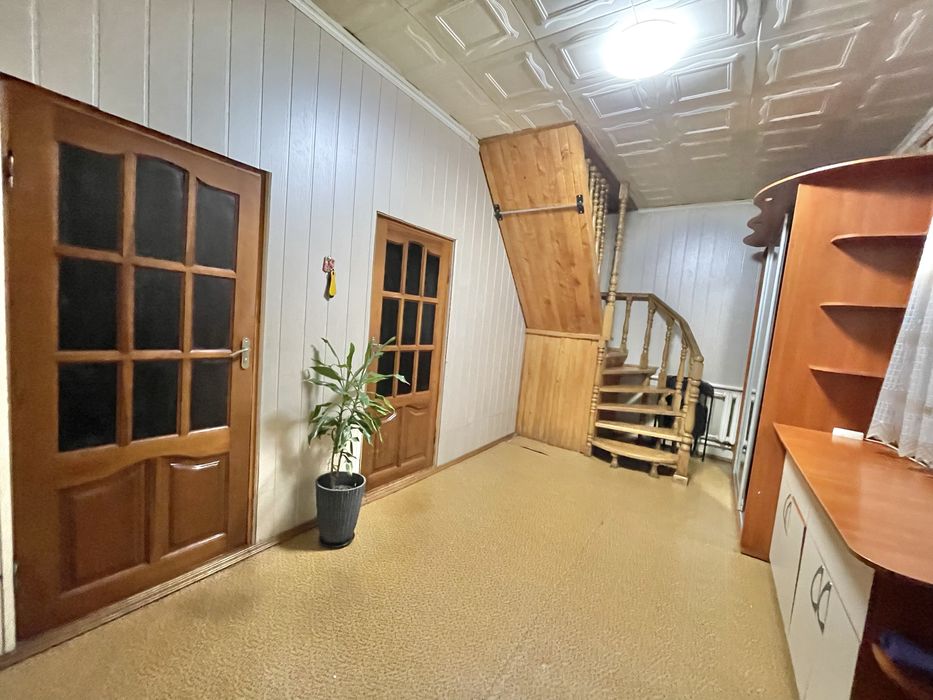 Оренда 1/2 будинку