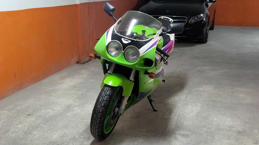 20 mil kms reais - Kawasaki ZXR 750 NINJA (1996)