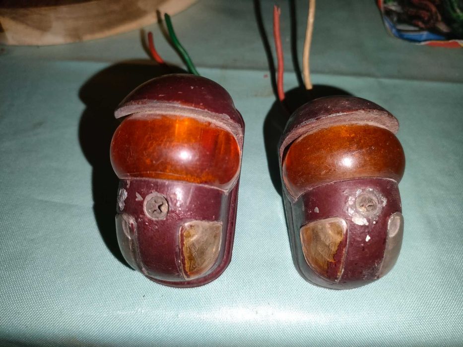 Volvo PV 444 farolins laterais