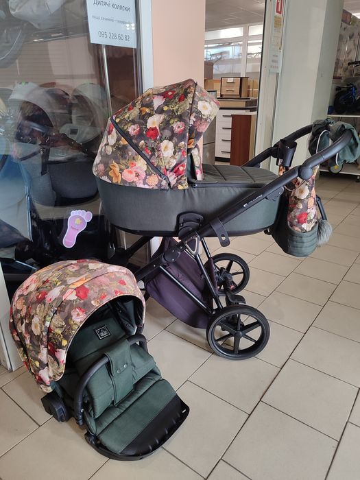 Коляски 2 в 1 у відмінному стані!
