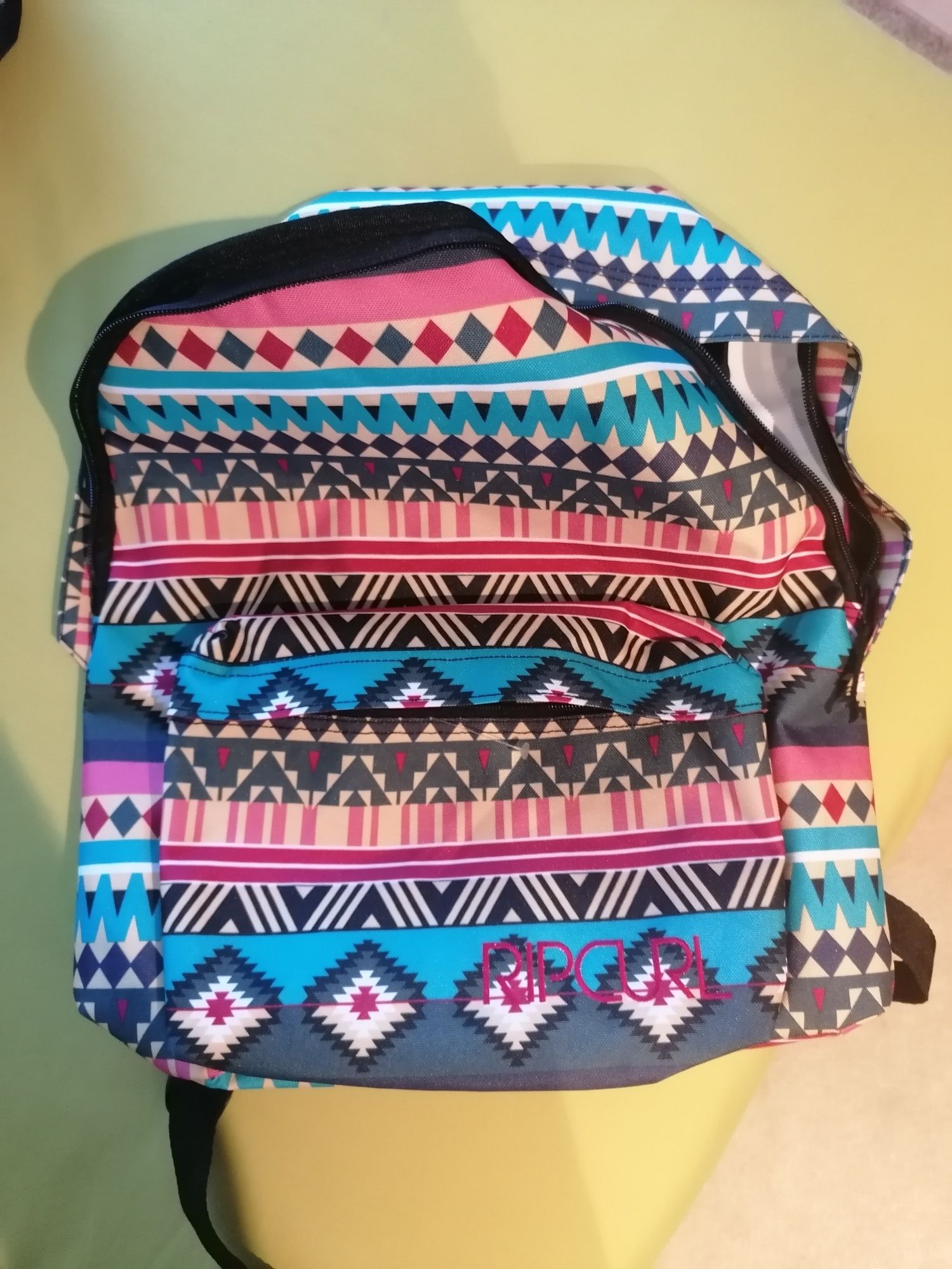 Mochilas várias marcas novas