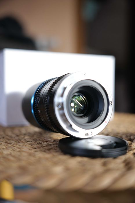 Sirui Saturn 75mm T/2.9 Obiektyw Anamorficzny L - mount