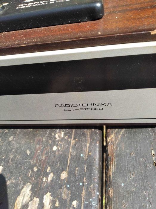 Програвач вінілових платівок  " Радіотехніка 001 стерео .