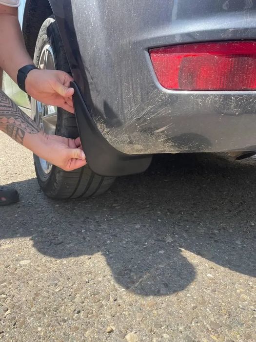 Бризковики Ford Focus 2 седан 2004-2011, к-кт (4шт.) Benke