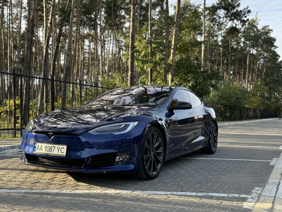 Tesla Model S 2019 RAVEN