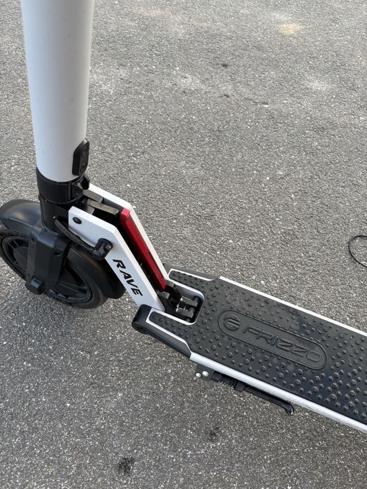 Hulajnoga elektryczna FRIZZO Rave