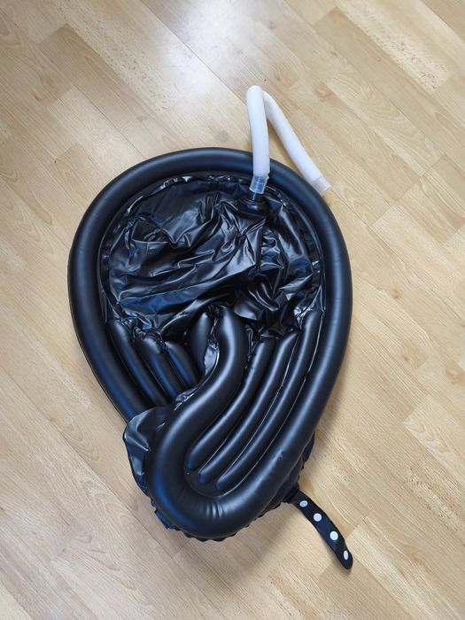 Cadeira com lavatório de brinde