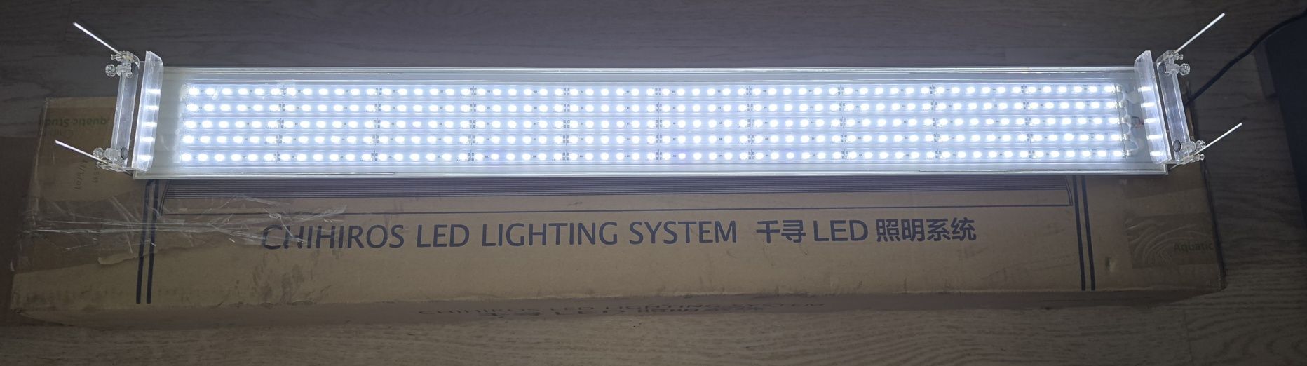 Chihiros A LED A-901 PLUS [95W]  z BT Chichiros Commander 1 controller