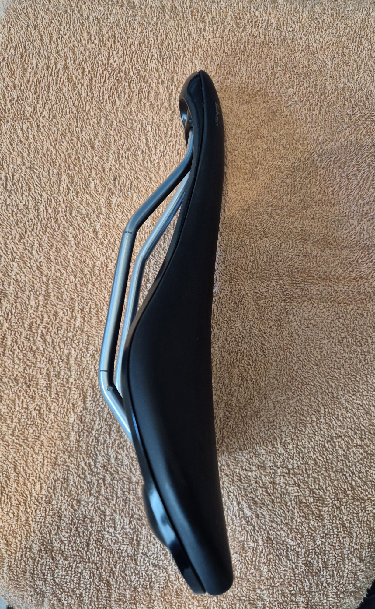 Selim bicicleta Fabric Scoop Shallow Elite