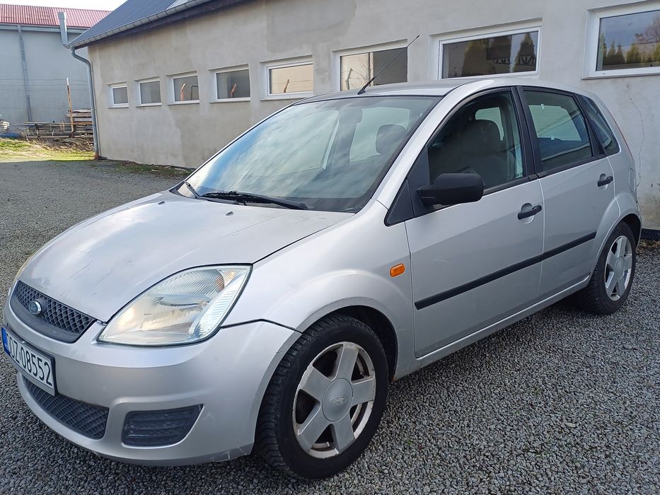 Ford Fiesta 5drzwi klima 160 tyś przebiegu  super stan techniczny