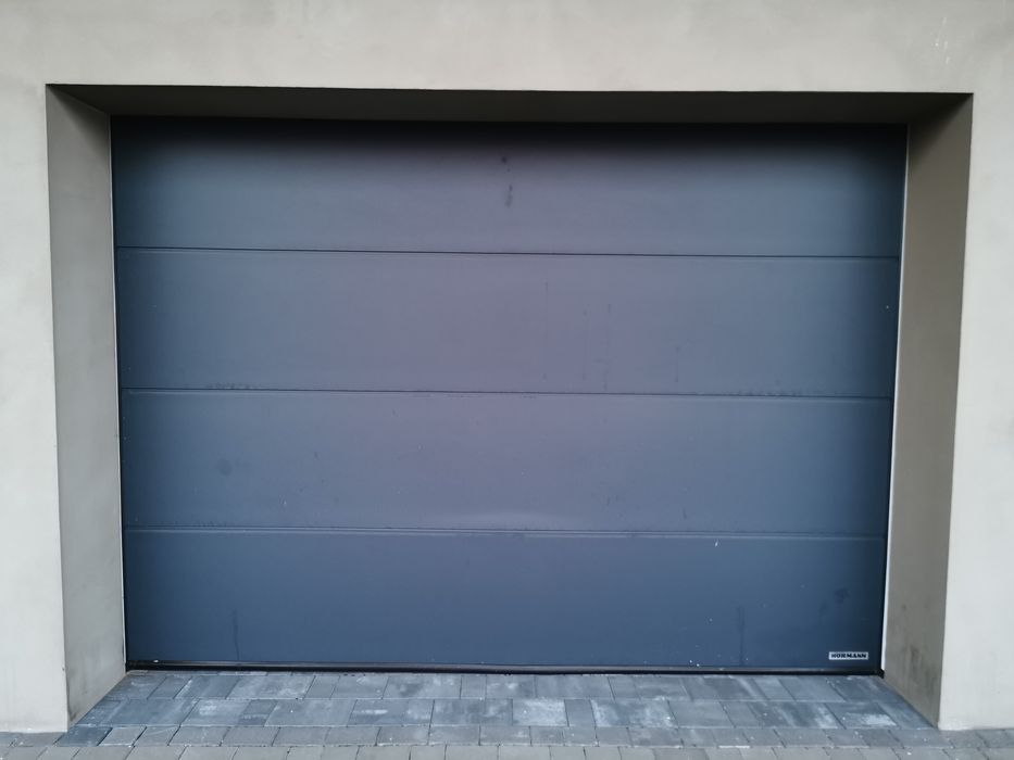 Brama garażowa segmentowa Hormann 3,11x2,26