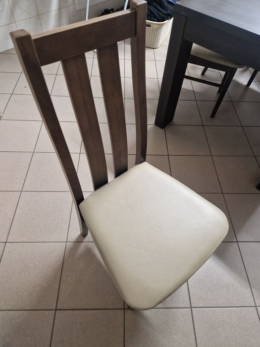 Stół kuchenny z 6 krzesłami – rozkładany, 210 cm po rozłożeniu