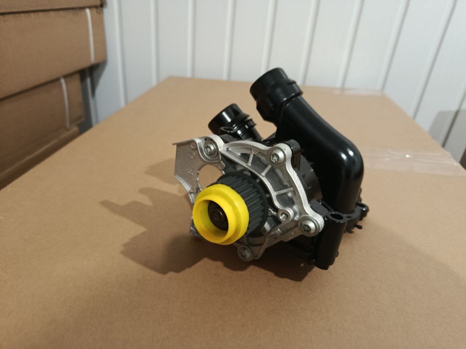 Audi Q5 Помпа Корпус Термостата Термостат