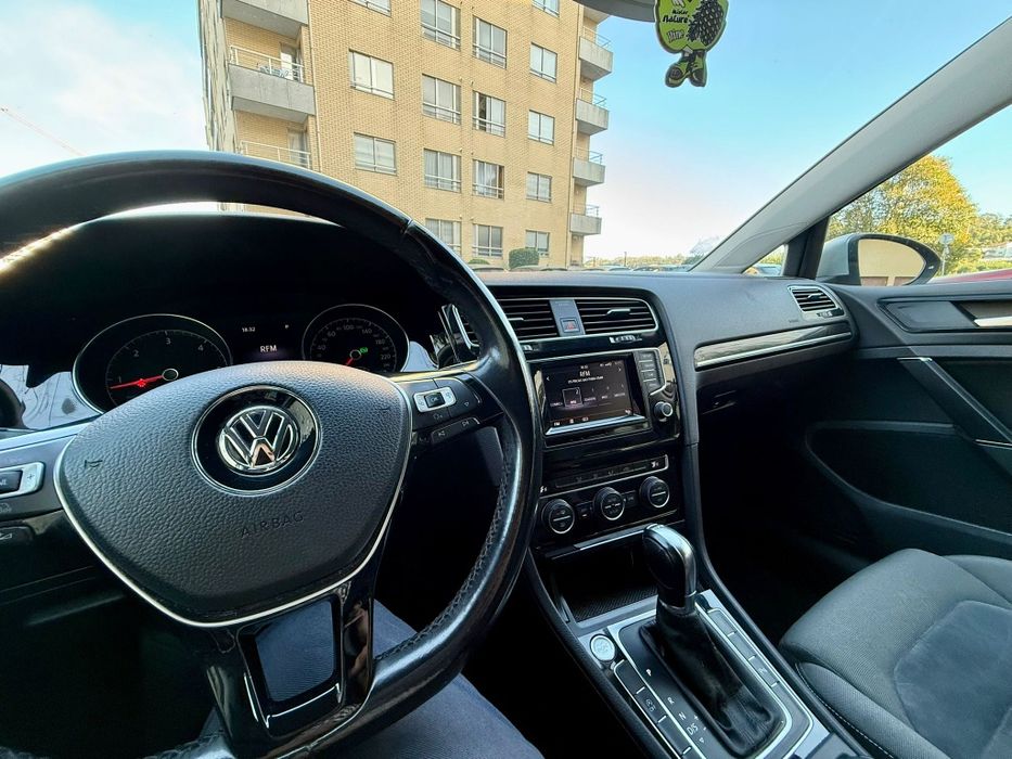 VW Golf Variant 1.6TDi DSG Highline