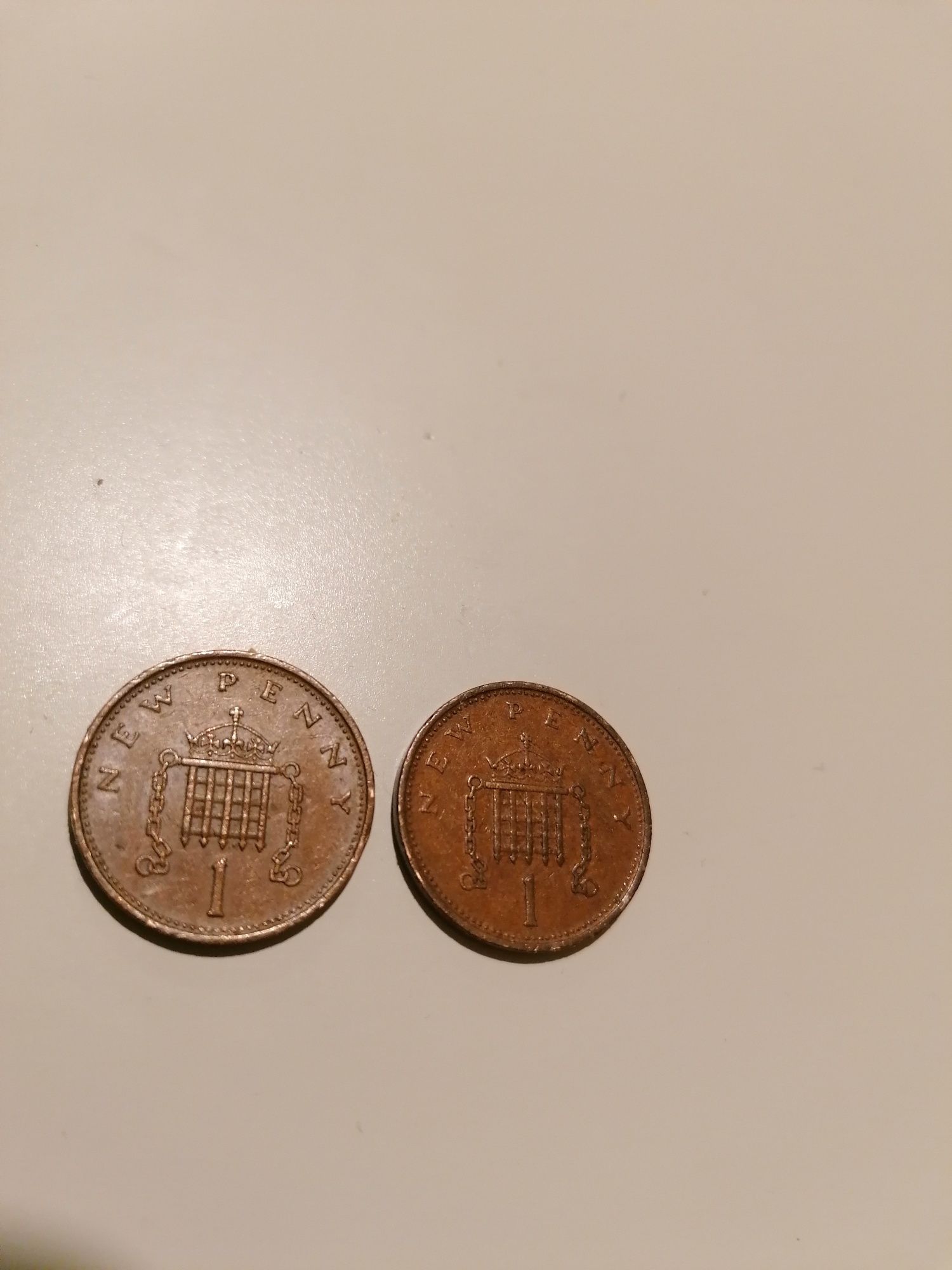 Monety 1 new penny 1971r i 1981,2 New pence 1971r i 1975r.