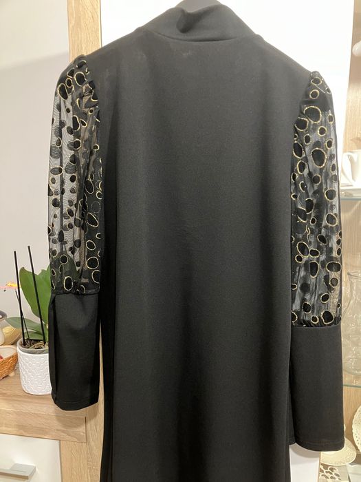 Sukienka czarna wizytowa