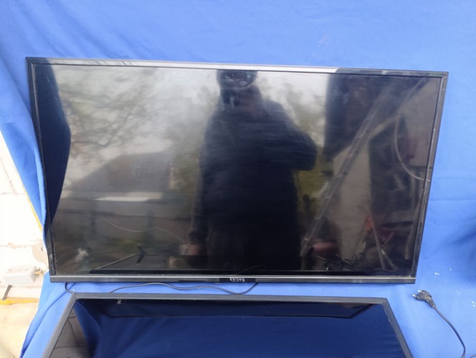 Плазменный телевизор Elenberg E 29Q770A LED телевізор 40BF400