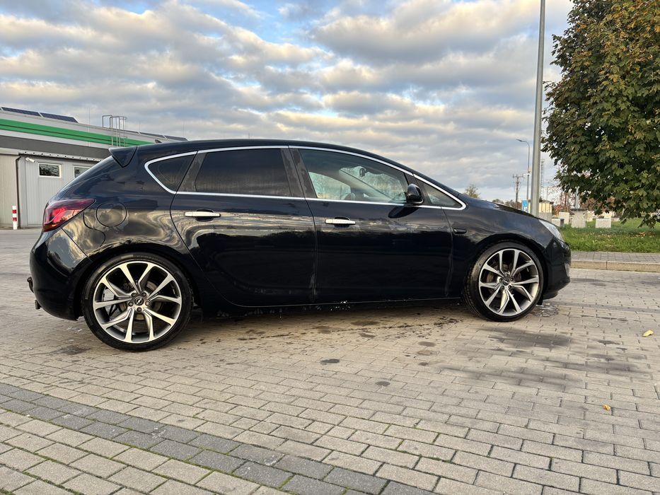 Opel Astra J 1.4T Rok w Kraju