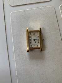 Relógio Louis Pion modelo tanq