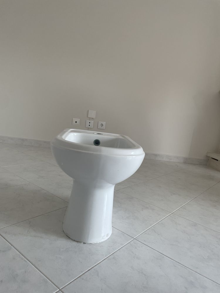 Bidé semi novo pronto a usar