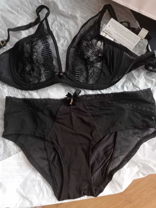 Czarna bielizna damska