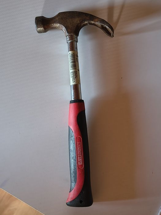 Młotek BAUHAUS solidny