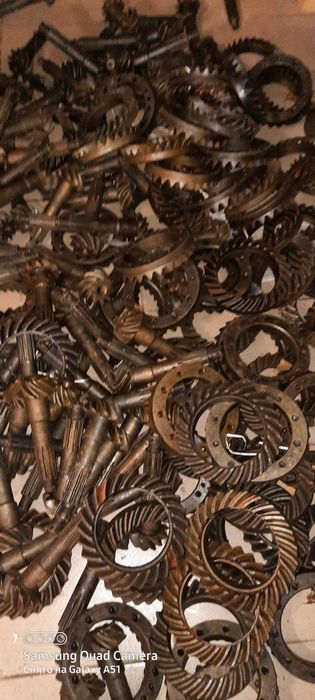 Продам головни пари военного моста уаз 9,25 нові ссср