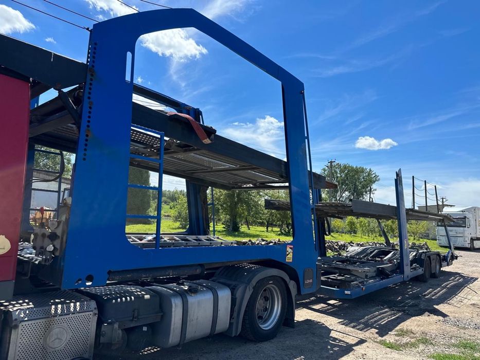 Mercedes-benz з пречіпом Lohr