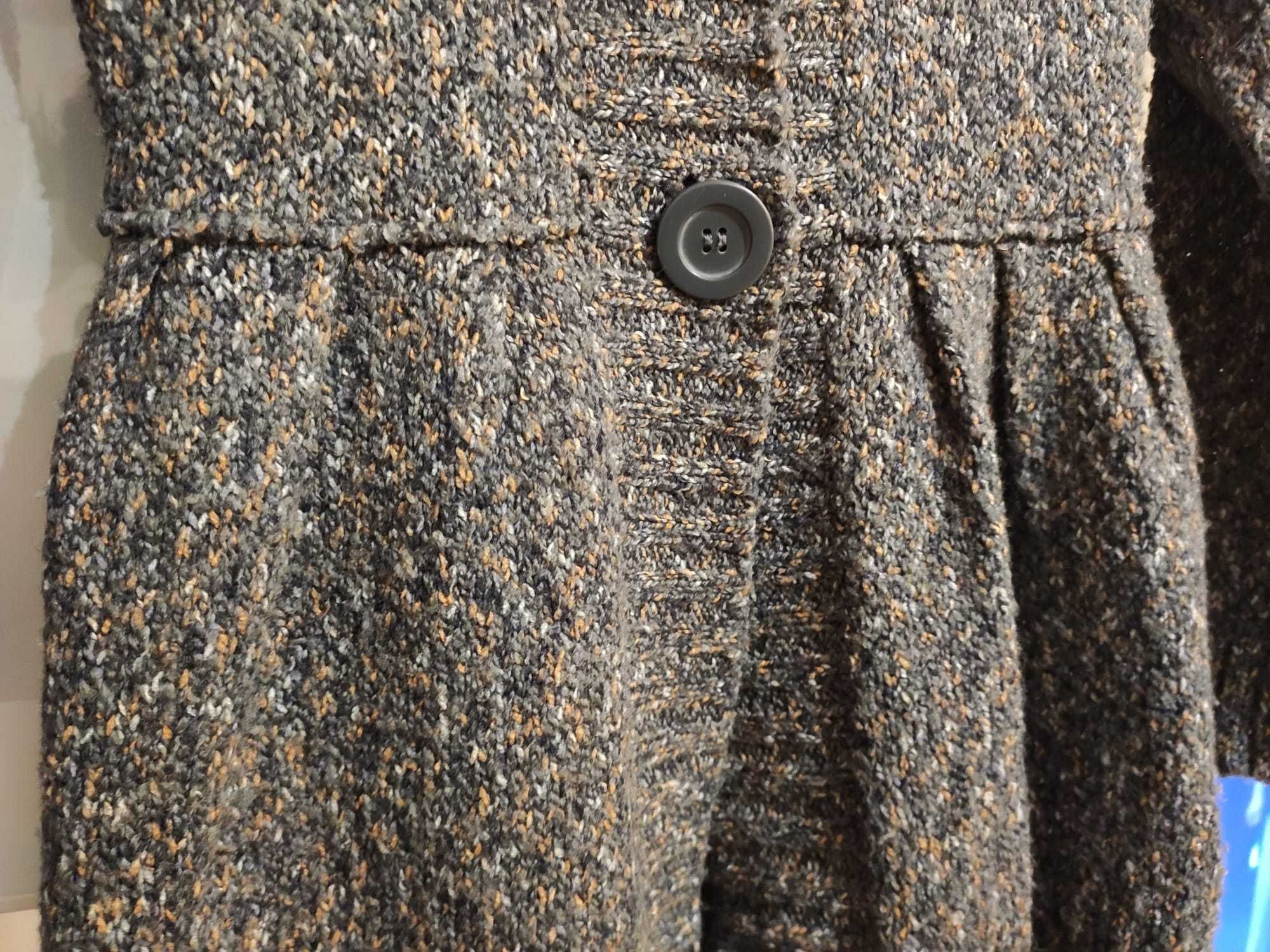 Ciepły sweter dziewczęcy, tunika C&A w rozmiarze 122 / 128