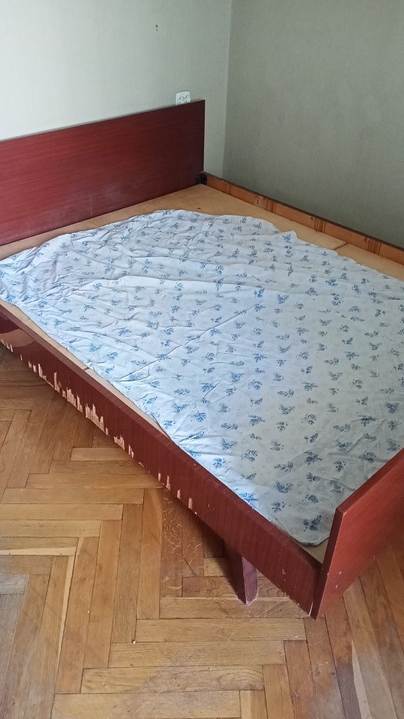 Ліжко двоспальне