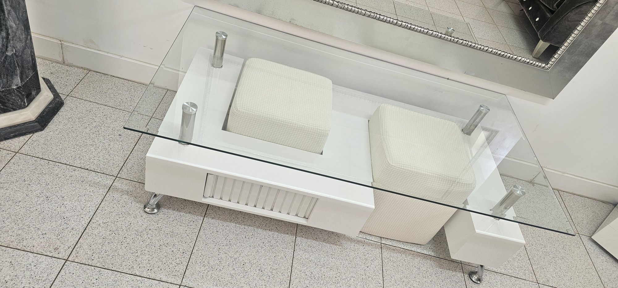 Mesa centro vidro com 2 puffs