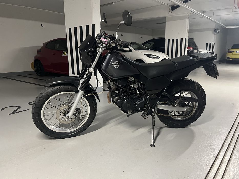 Yamaha TW 125 -kat B