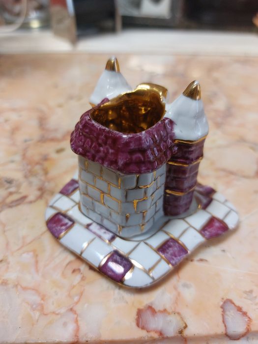 Conjunto de 2 miniaturas em porcelana