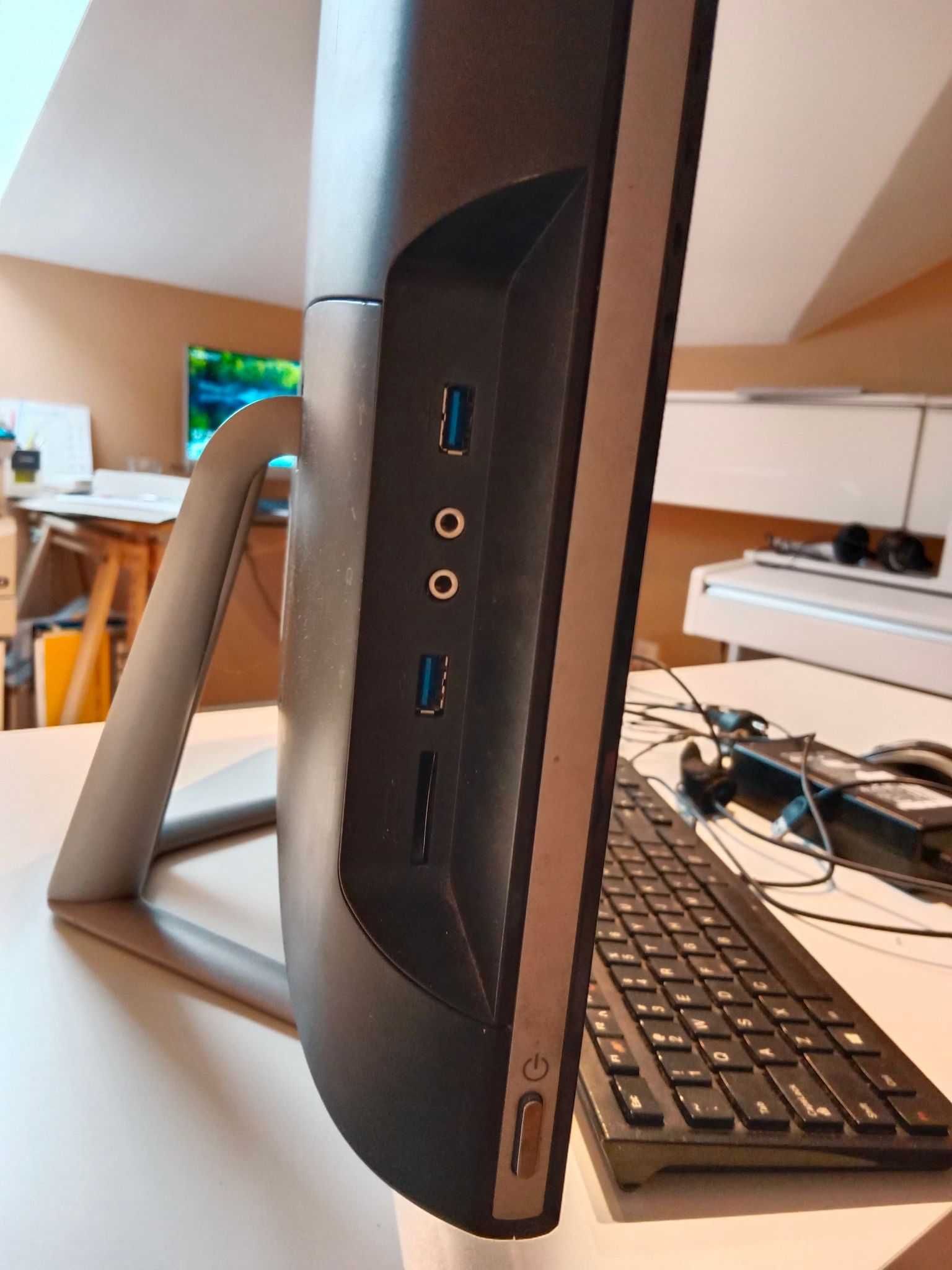 Komputer Lenovo all in one AIO c540, dotykowy ekran 23 cale