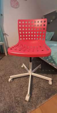 Krzesło do biurka – dziewczęce Ikea