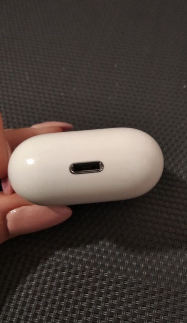 Słuchawki airpods 2 drugiej generacji białe Apple z etui ładującym