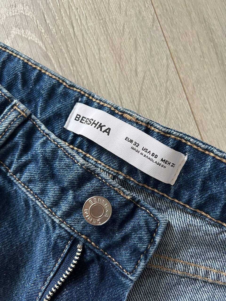 Нові чоловічі джинсові шорти BERSHKA