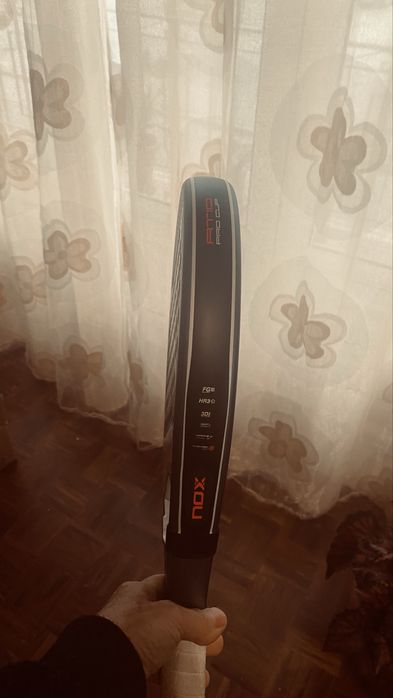 Vendo raqueta padel Nox Mt10 pro cup confort praricamente nova