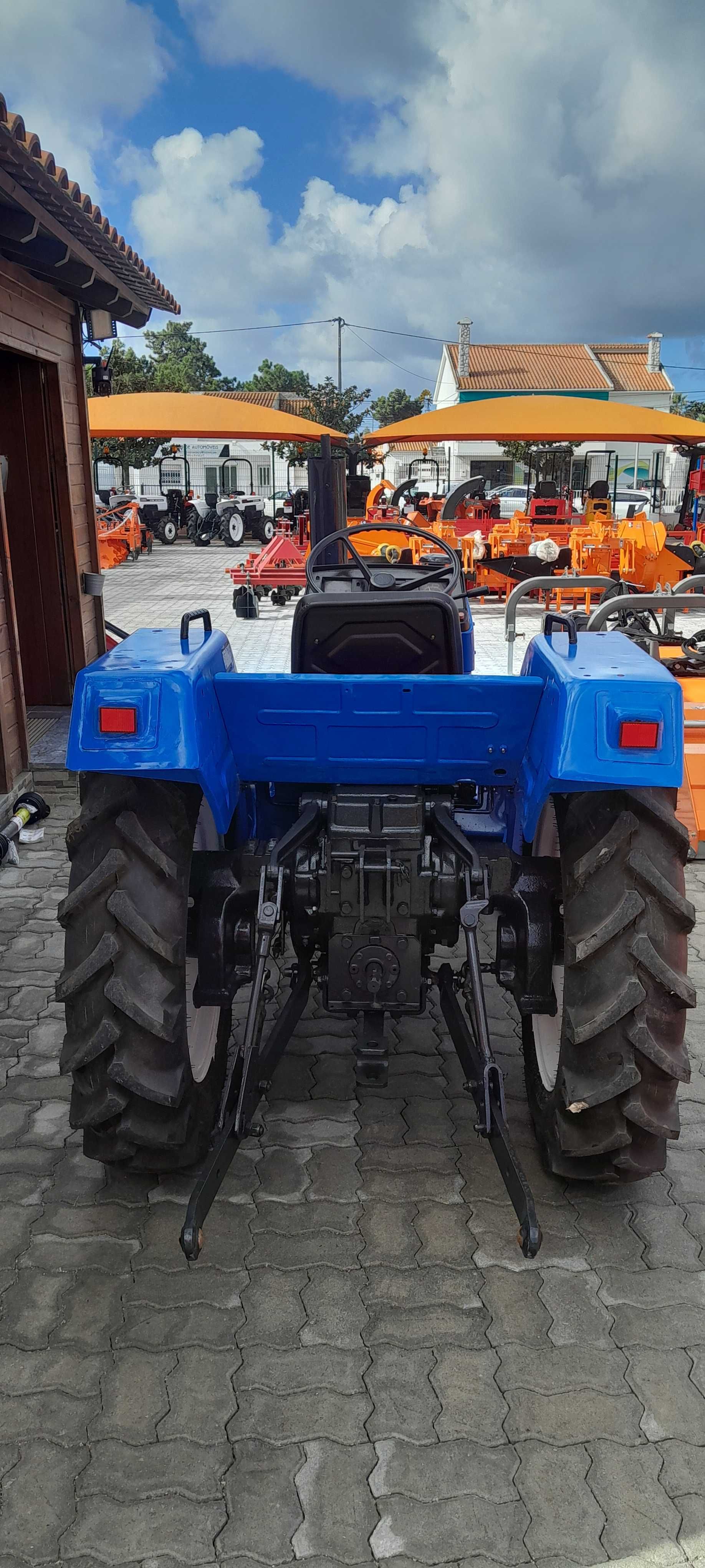 Trator Mitsubishi 4x4 5250 €