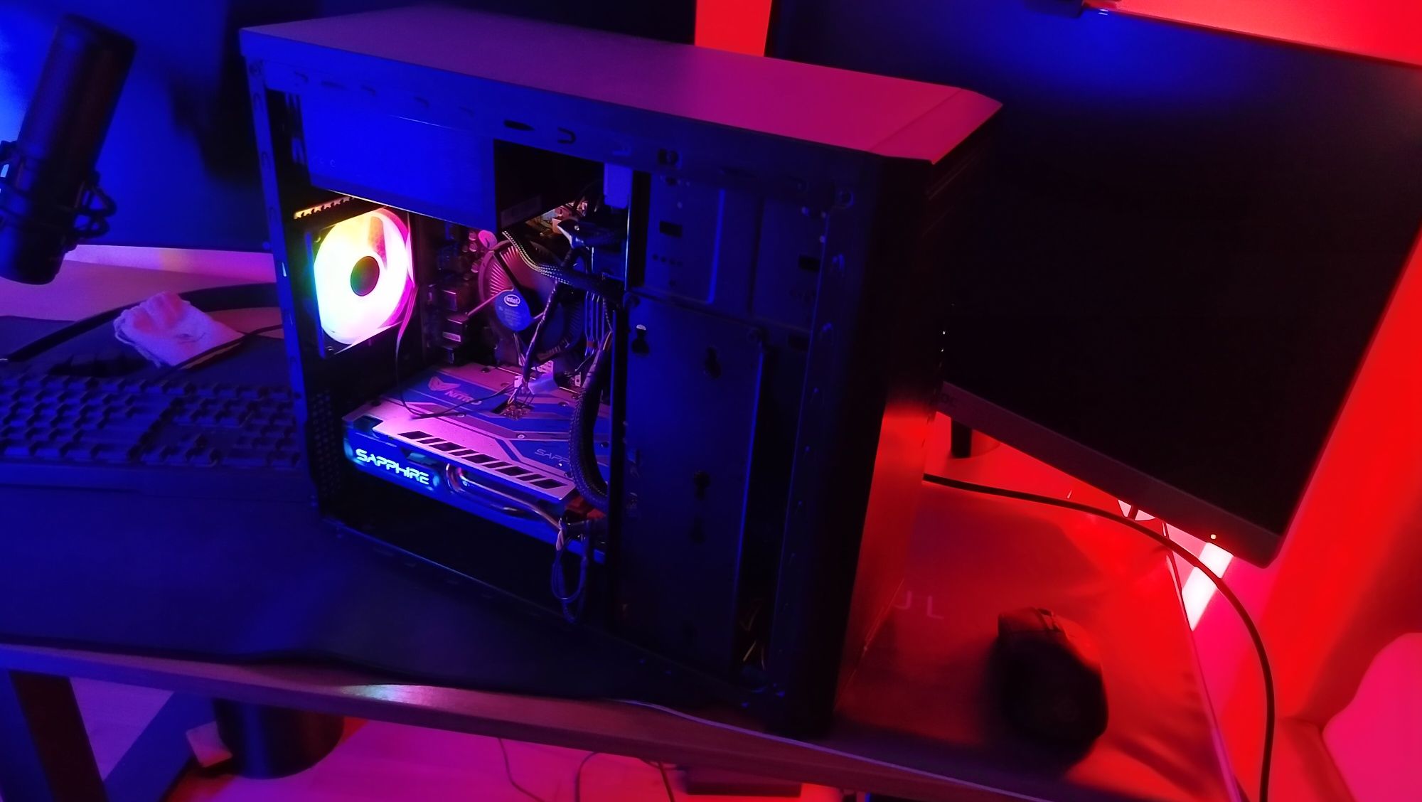 Komputer gamingowy Intel core i3 16gb rx 580 8gb
