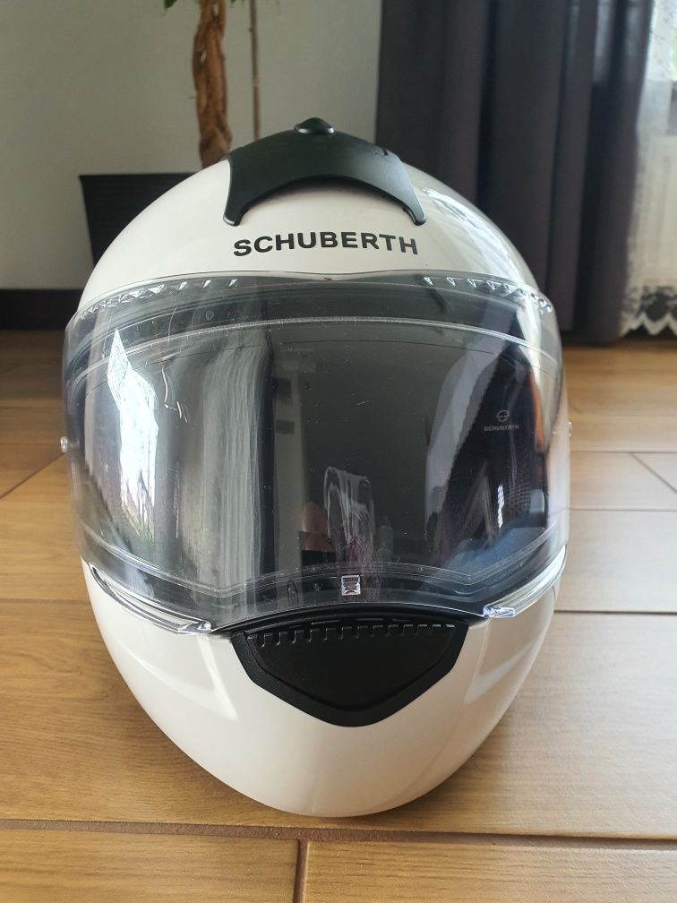 kask motocyklowy szczękowy firmy Schubert C3