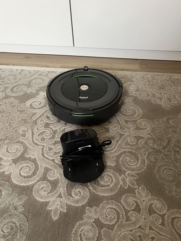 Irobot Roomba 696 - usado