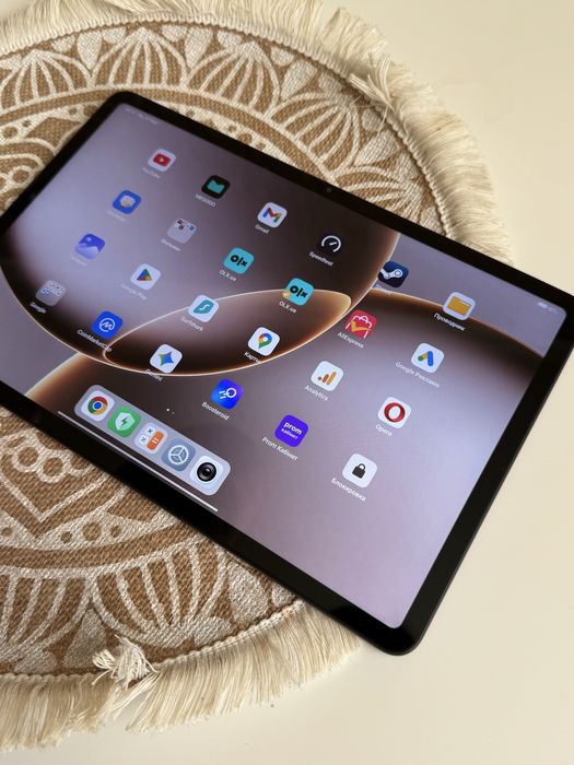 Планшет Xiaomi Redmi Pad Pro 6/128GB у відмінному стані, чохол у подар