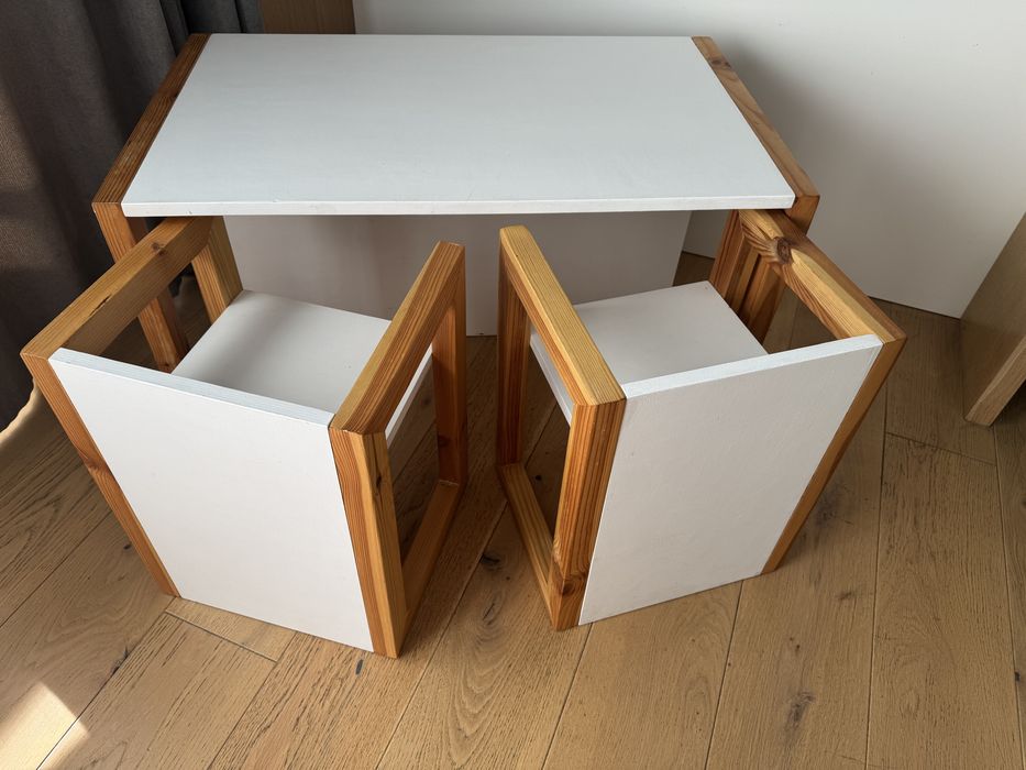 Dziecięcy stół do zajęć Montessori + 2 krzesełka